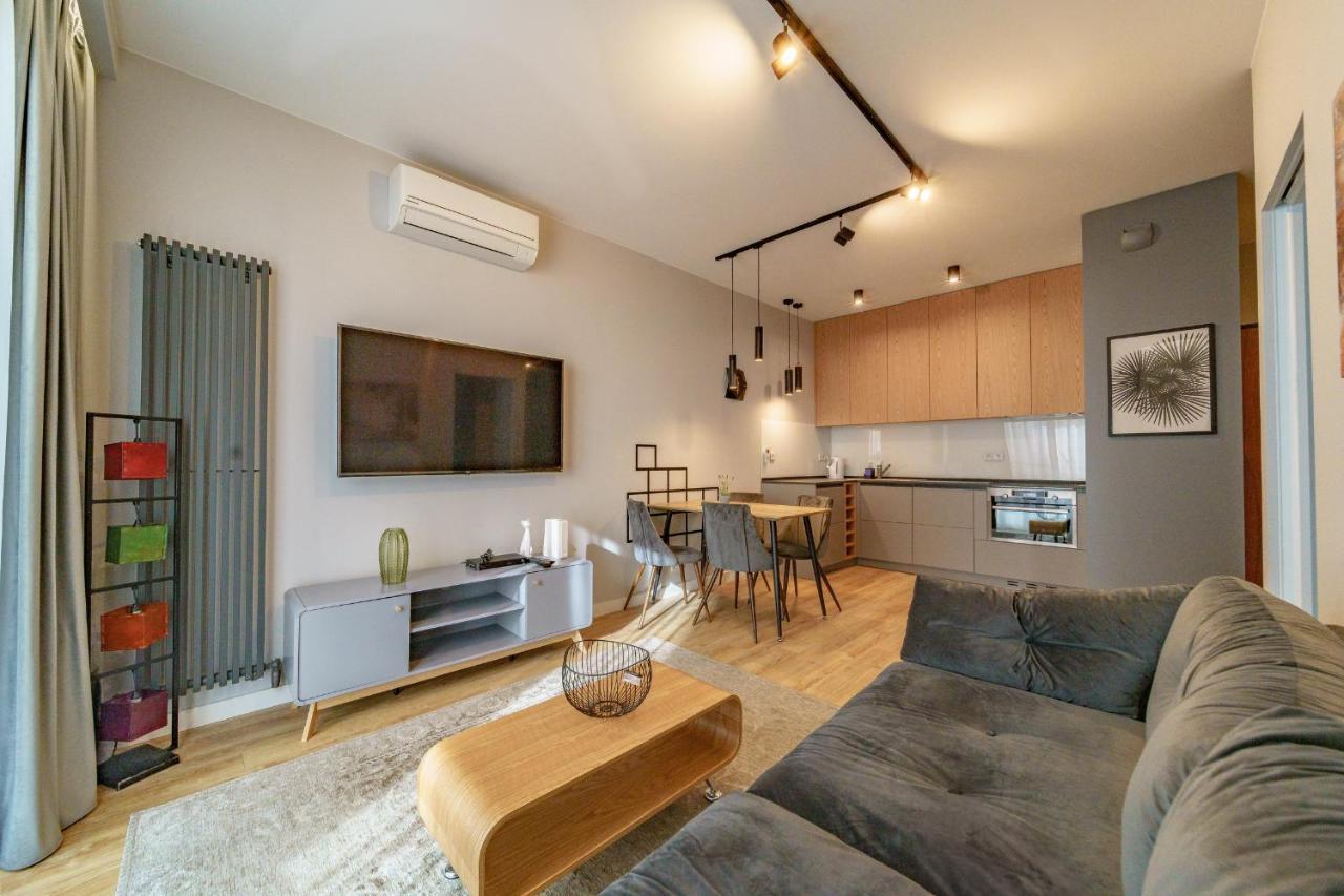 Bright And Charming- Golden Apartments- City Center&S18 Warschau Exterior foto