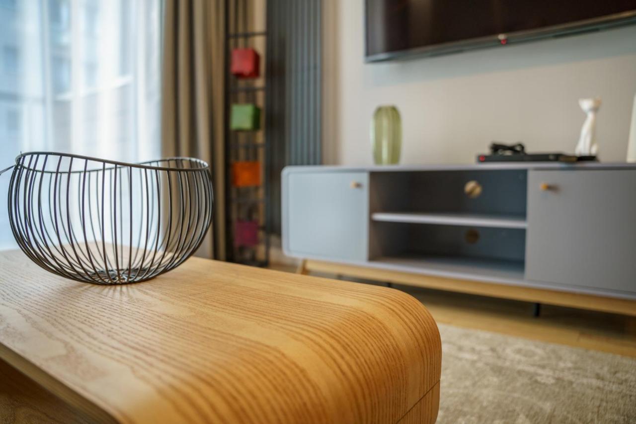 Bright And Charming- Golden Apartments- City Center&S18 Warschau Exterior foto